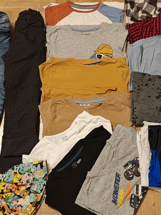 Zestaw ubrań chłopięcych 116/122