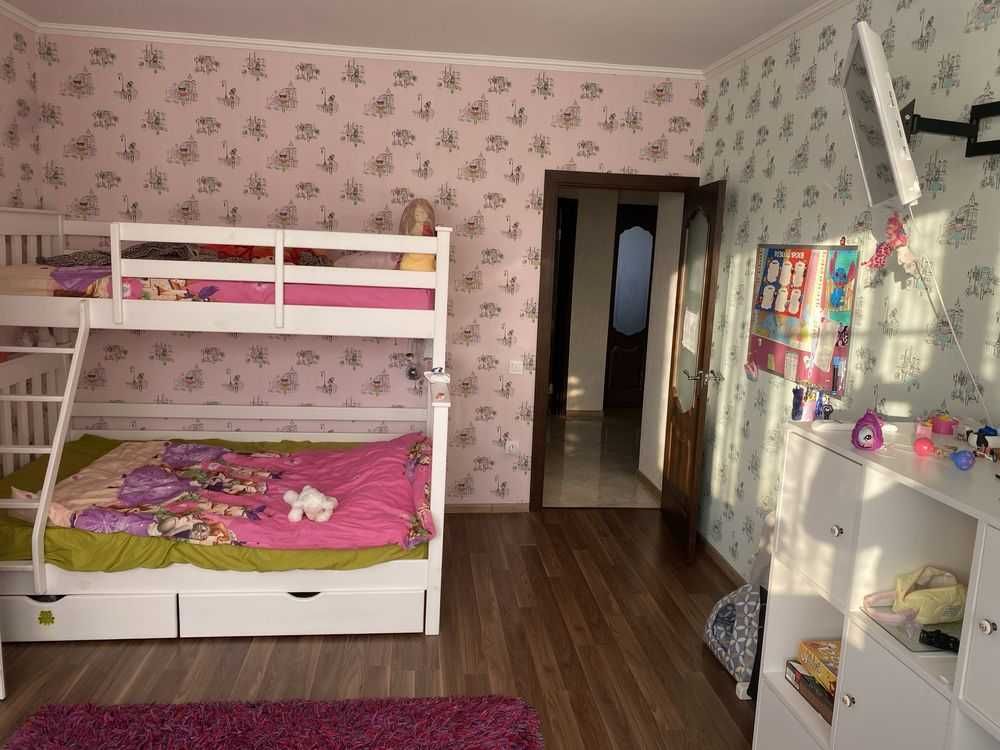 Оренда 3-кімнатної квартири по вулиці Степана Ковніра