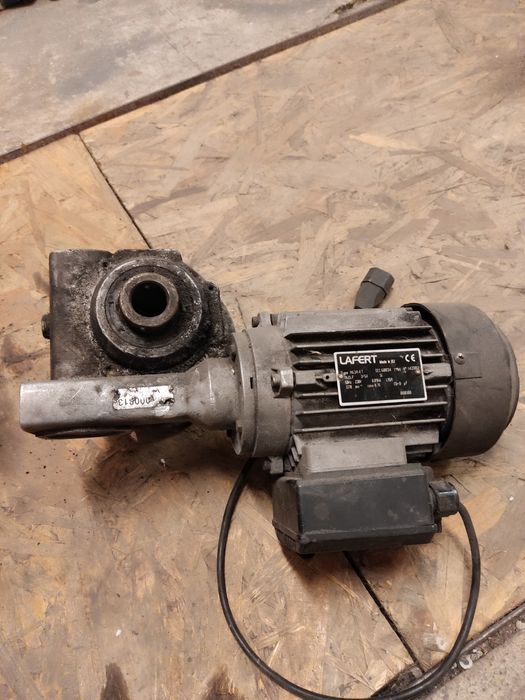 Reduktor przekładnia napęd do pieca na ekogroszek motoreduktor