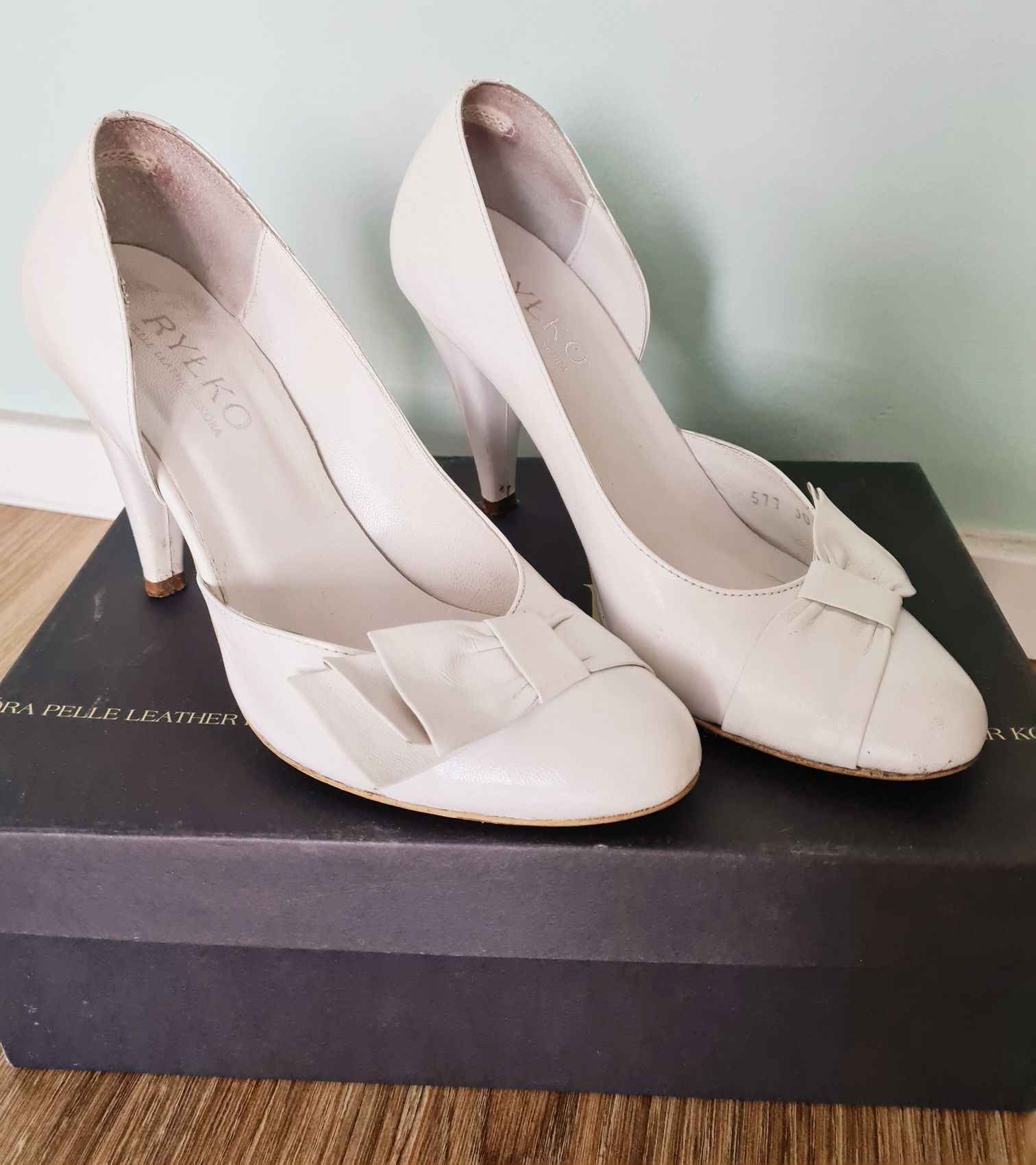 Buty ślubne Ryłko, ozdoba, skóra