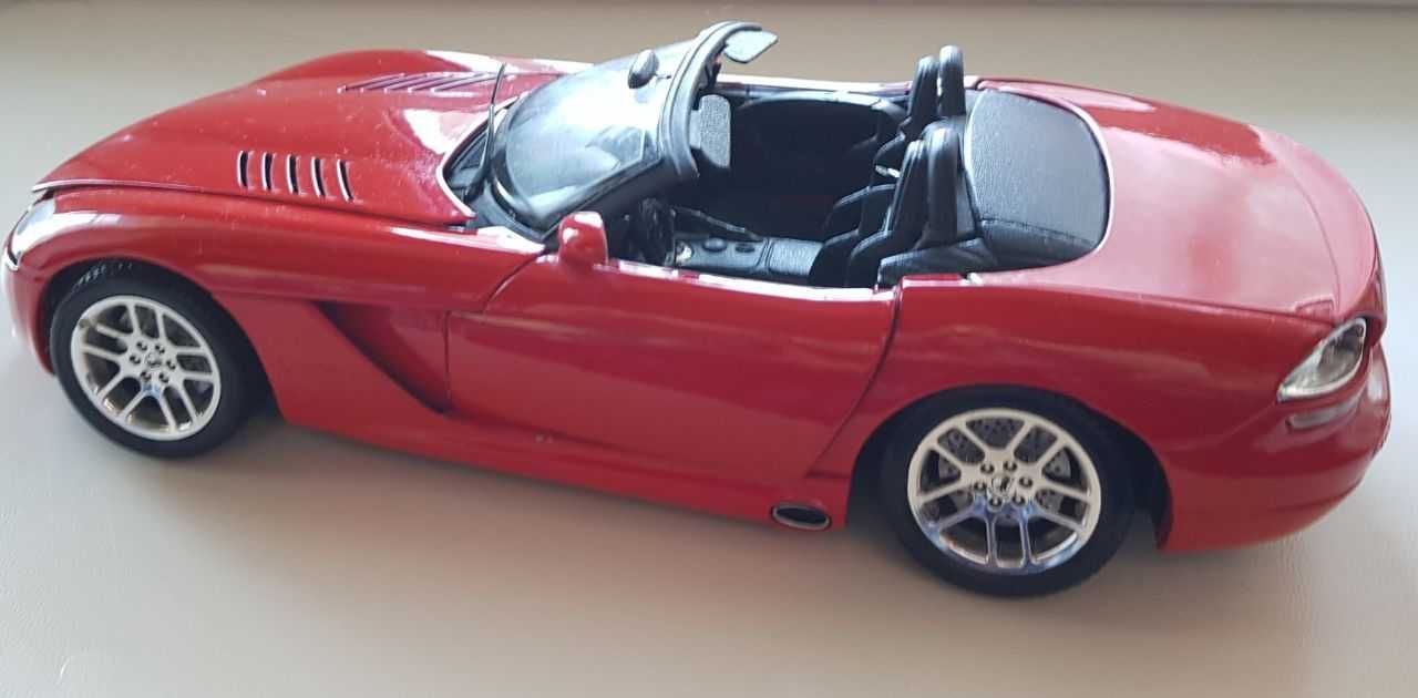 Автомобіль Dodge Viper SRT-10 1:24