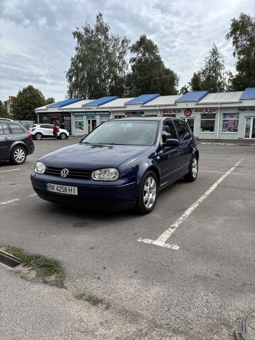 Продам авто Volkswagen Golf 4