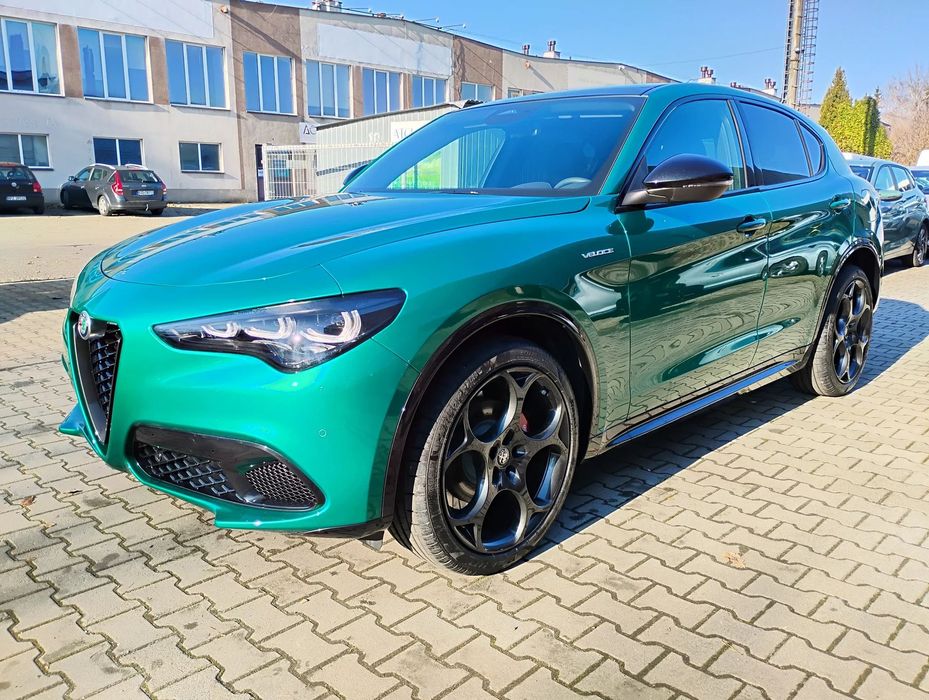 Alfa Romeo Stelvio Rzeszów, od ręki, Montreal Green, szklany dach, felgi 21", lea 101%