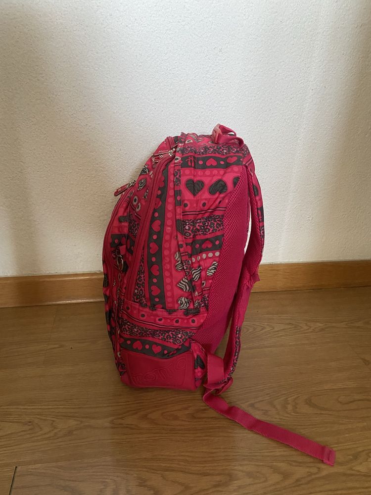 Mochila escolar Totto