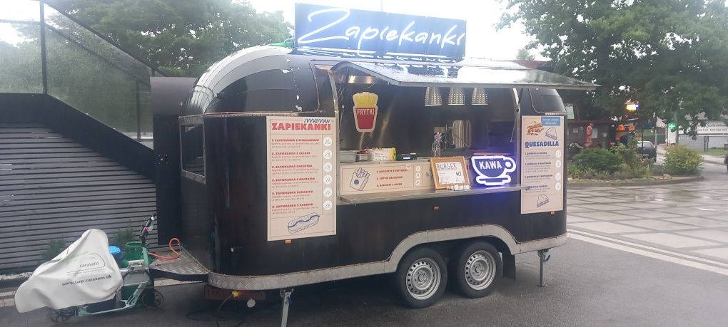 Wynajmem  food truck przyczep gastronomicznych