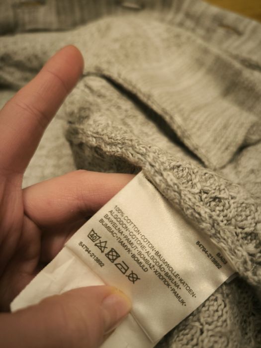 Szary sweter bawełniany z dużymi guzikami na guziki clockhouse nowy S