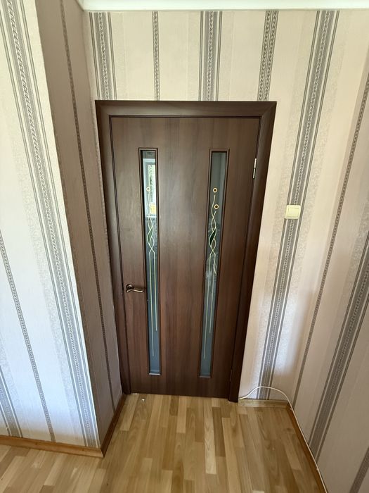 Придам двері міжкімнатні двері