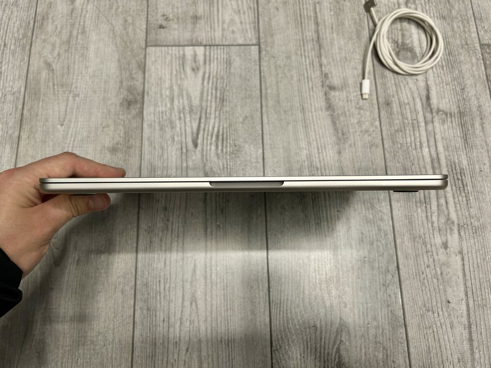 Macbook Air M2 13.6 8/512 Starlight ідеал Apple