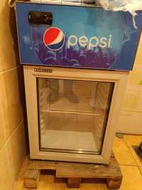 Mała lodówka Pepsi