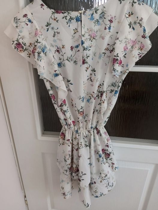 Sukienka w kwiatki