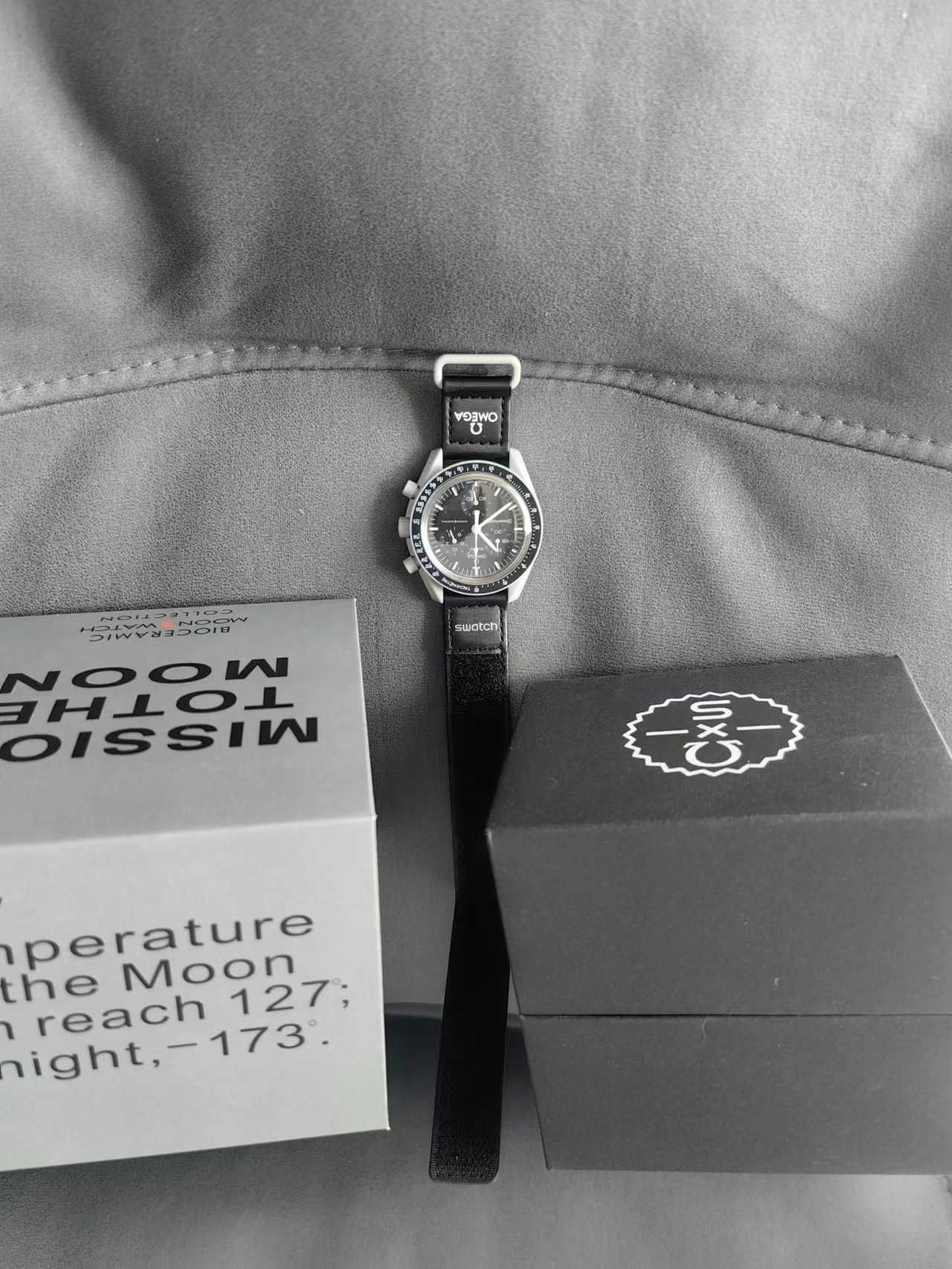 Swatch x Omega Bioceramic Moonswatch Mission to the Moon

SO33M100