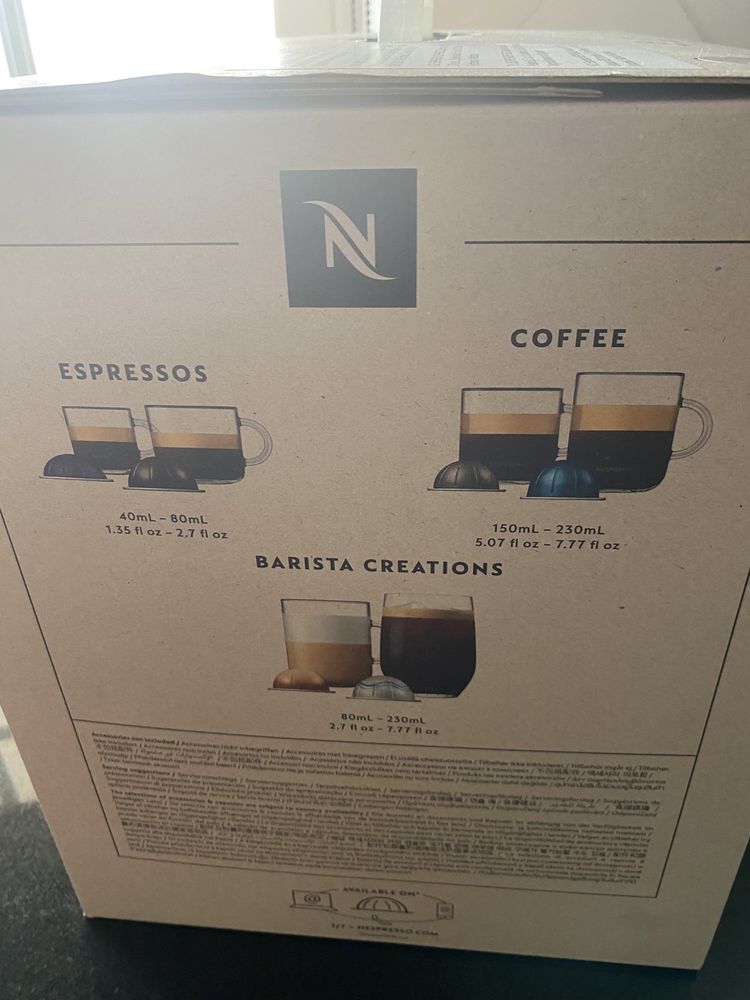 Maquina Nespresso nova