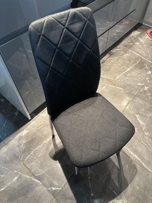 4 szt krzesła super stan