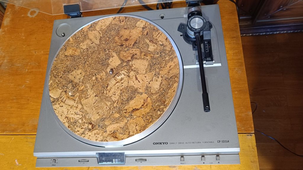 Проигрыватель Onkyo cp-102f и Onkyo cp-1015A