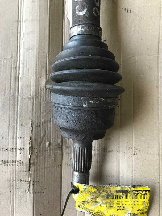 Полуось привод шрус Peugeot 307 \ Citroen C4 1.4 1.6 (ЛІВА)