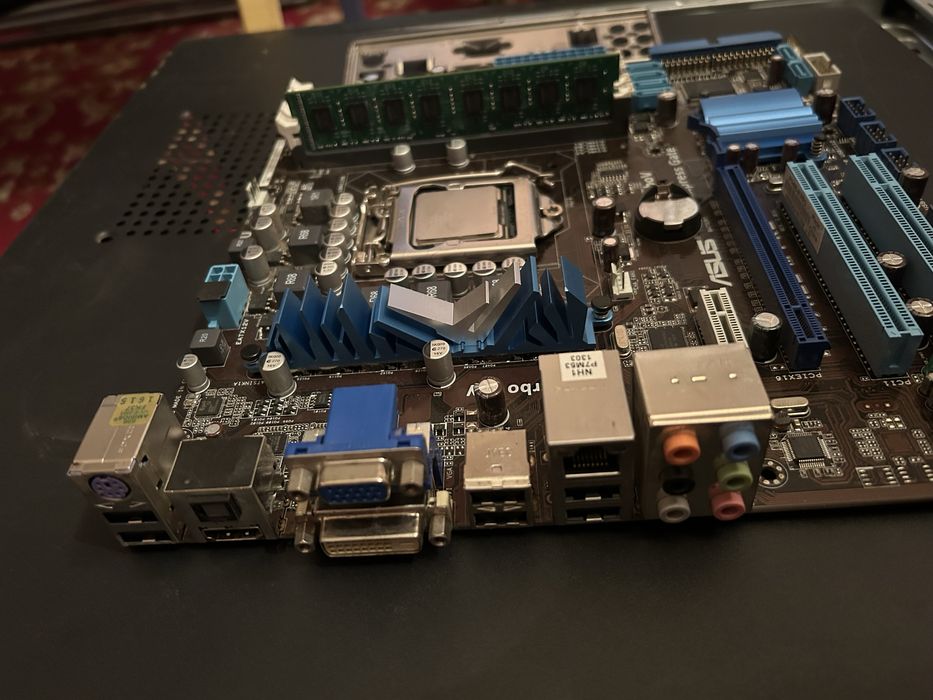 Комплект: i3-530, Asus p7h55-m pro, 1gb