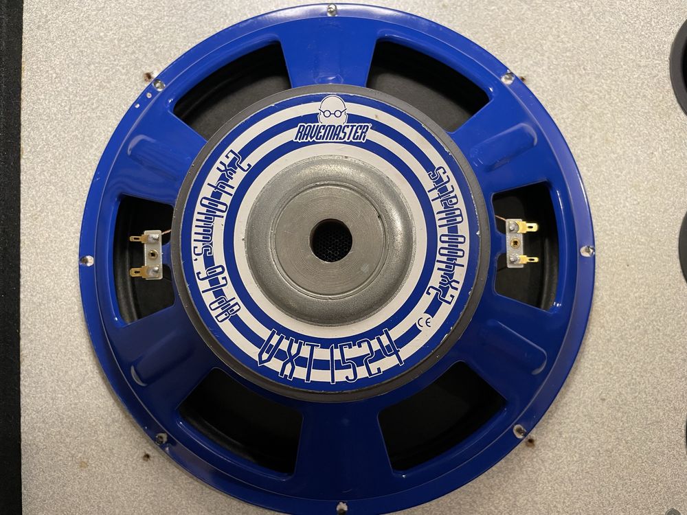Subwoofer 15” Ravemaster FVX 21500 na VXT 1524 2x4Ohm 800W 38cm