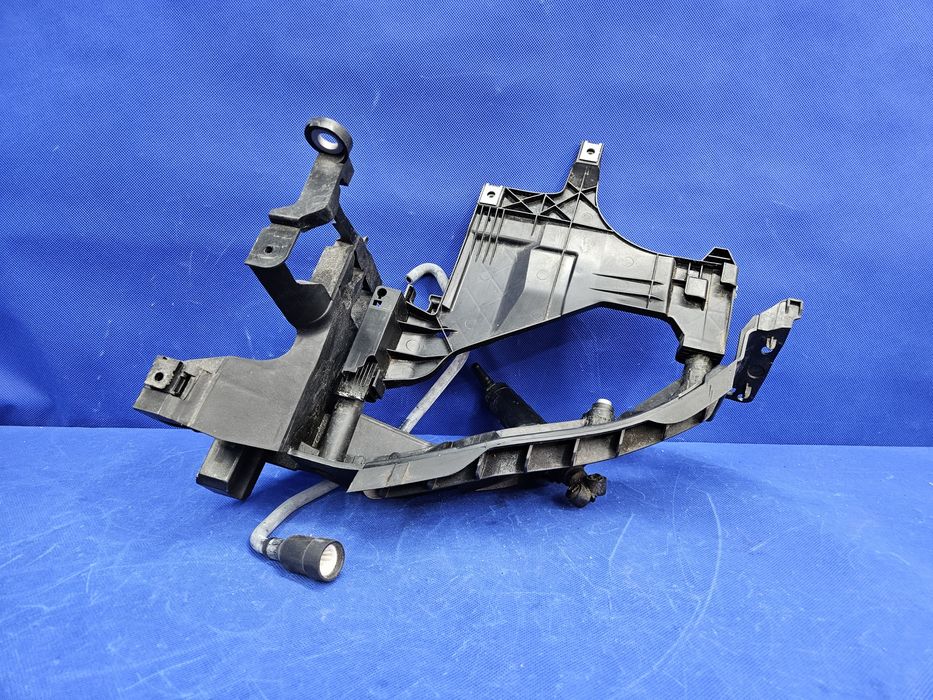 ŚLIZG lewy mocowanie lampy AUDI A5 8T okular przedni przód spryskiwacz