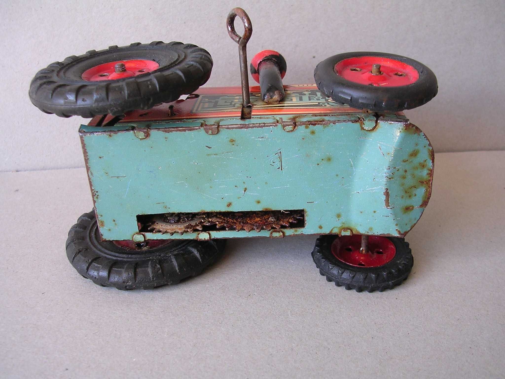 Stara blaszana zabawka z prl u traktorek Częstochowa stare zabawki
