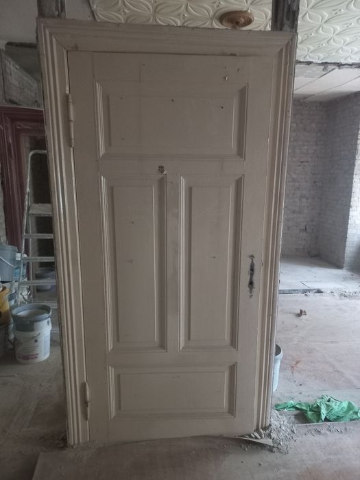 Drzwi stare z kamienicy drewniane z futrynami WYSYŁKA