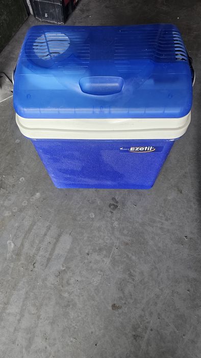 Lodowka 12v samochodowa turystyczna