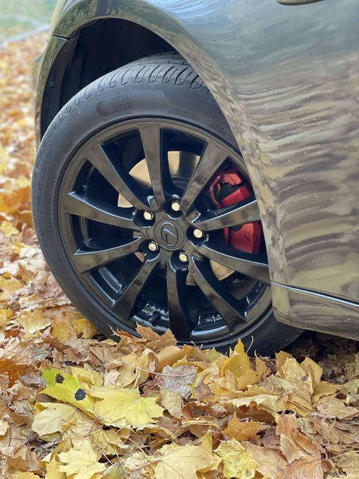 Продаю власне авто Lexus is 220d