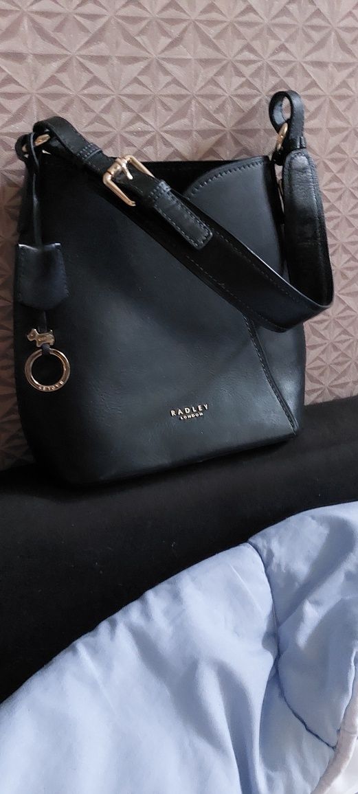Radley  torebka Nowa..czarna