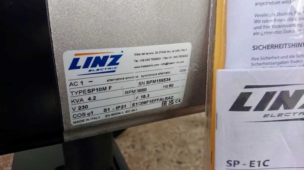 Однофазний бензиновий генератор на 4,2кВт AYERBE 5000 (HONDA GX-270)