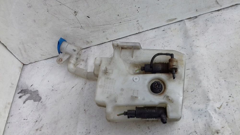 ZBIORNICZEK SPRYSKIWACZY XENON 1K0955453 SKODA OCTAVIA II 2 04-