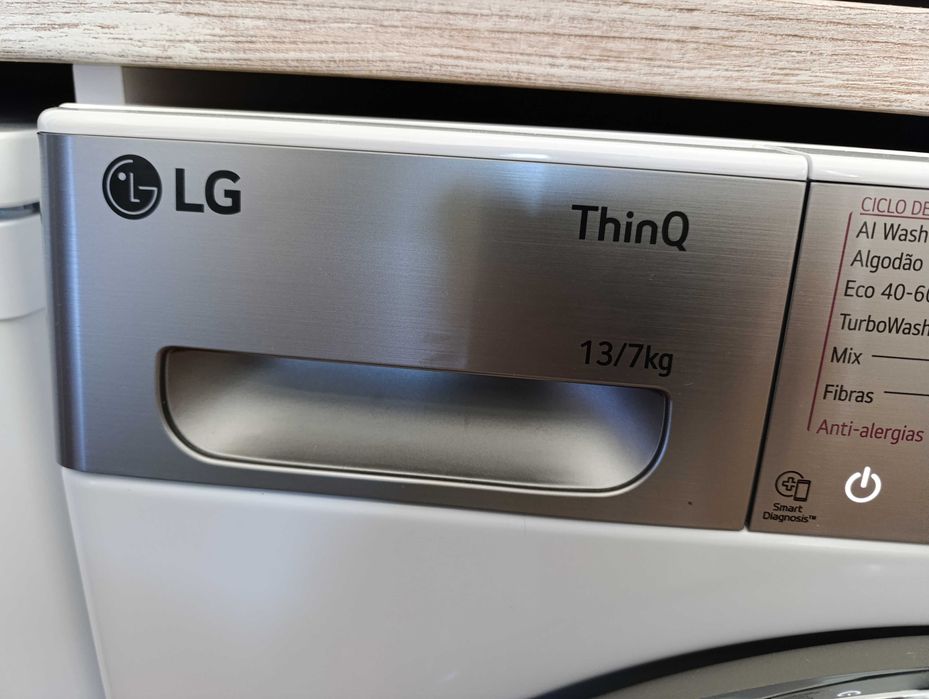 Máquina de lavar e secar roupa LG ThinQ (capacidade 13/7Kg)