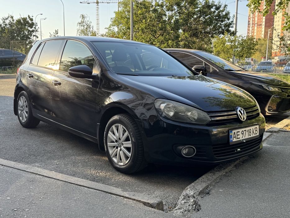 Продам офіційний Volkswagen Golf 2012 автомат