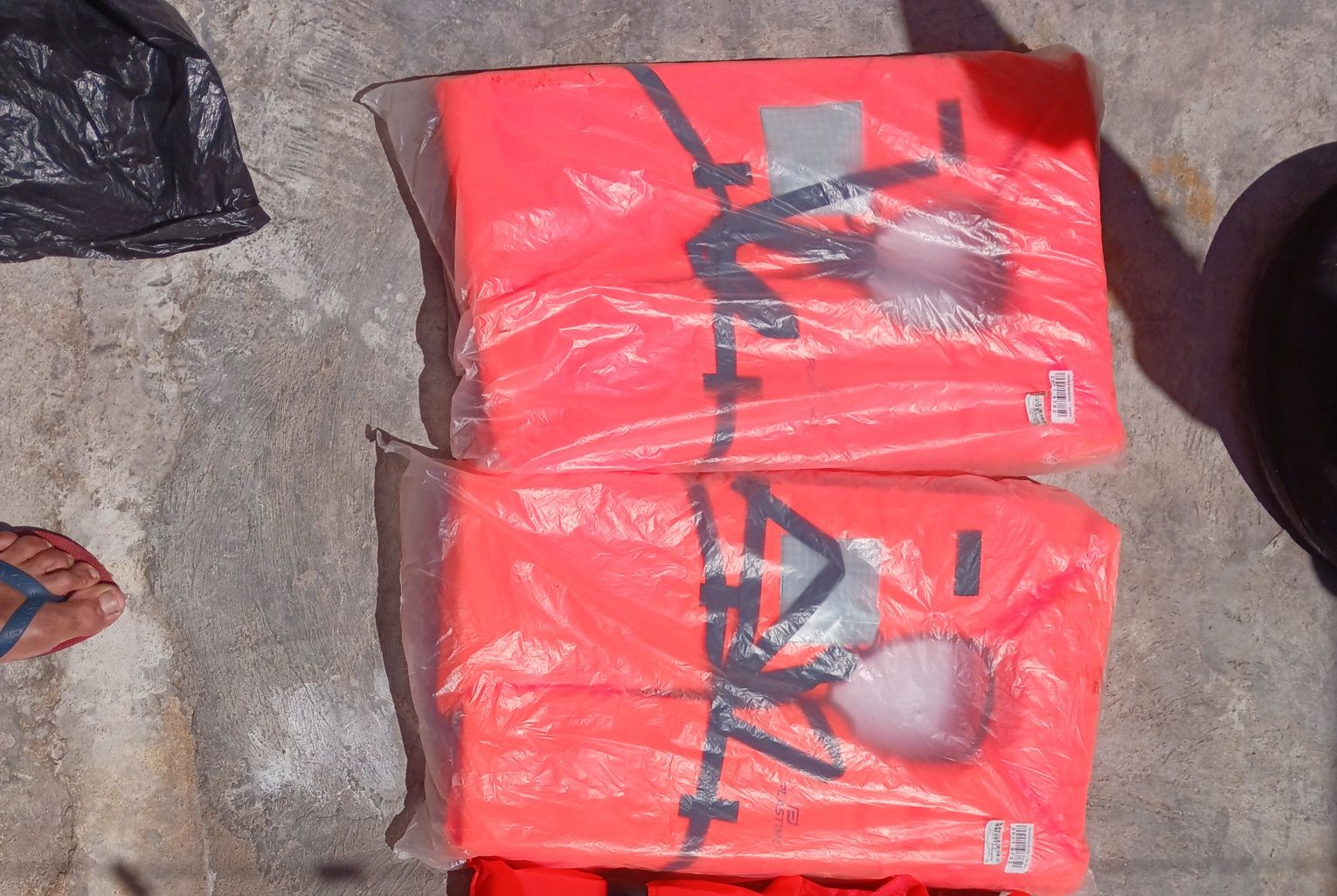 2 Coletes salva vidas novos plastimo