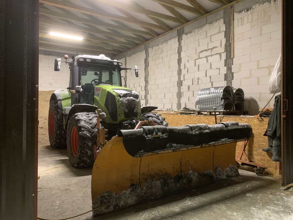 CLAAS AXION 820 ciągnik rolniczy