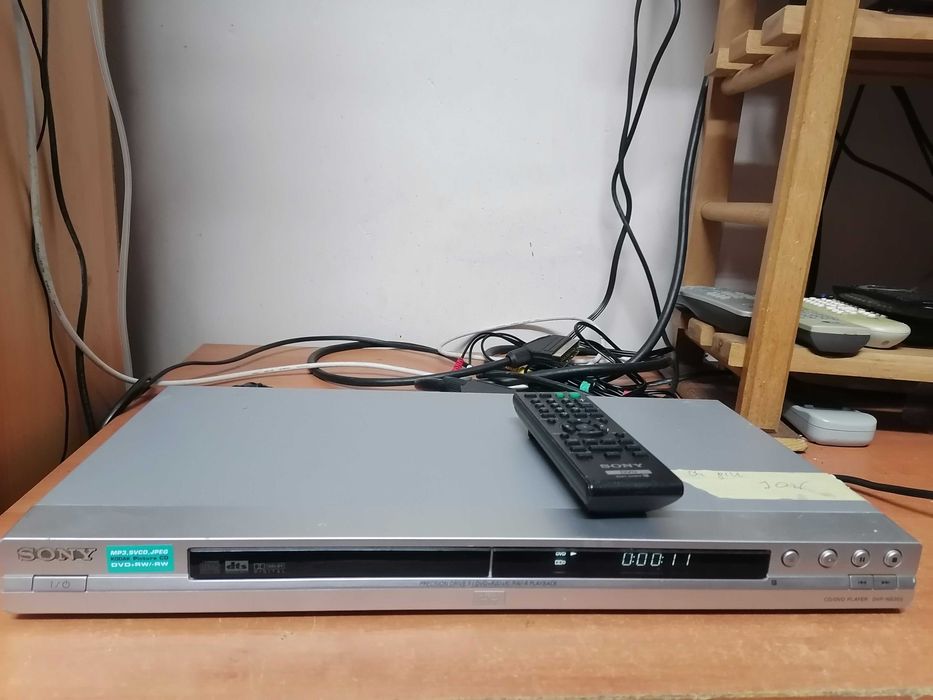 Odtwarzacz CD/DVD Sony DVP-NS355 pilot