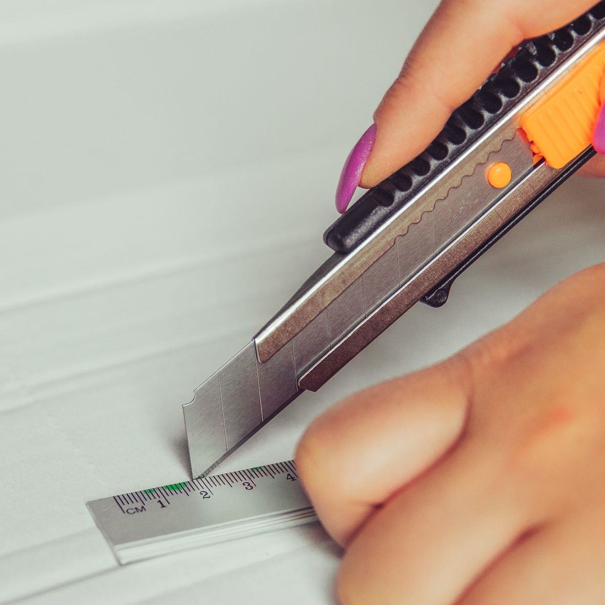 Nóż aluminiowy Nóż nożyk tapeciak