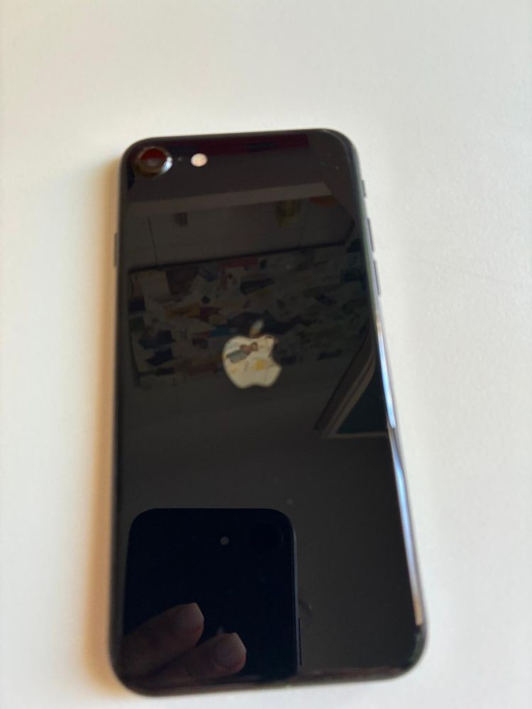 Telemovel IPHONE SE 2022