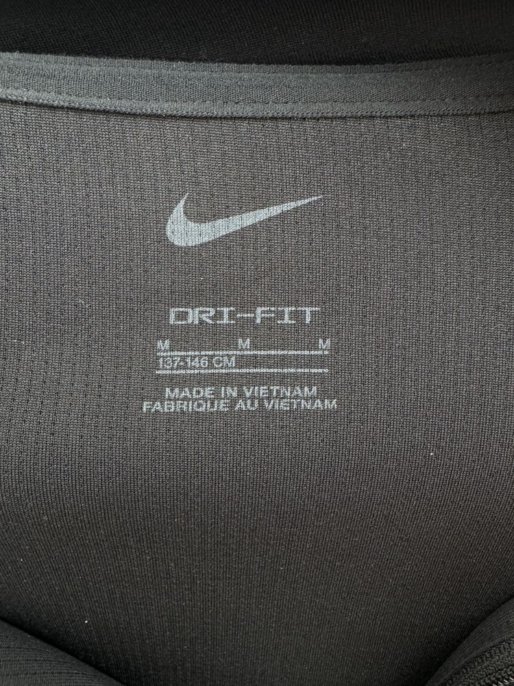 Спортивна кофта Nike, рашгард