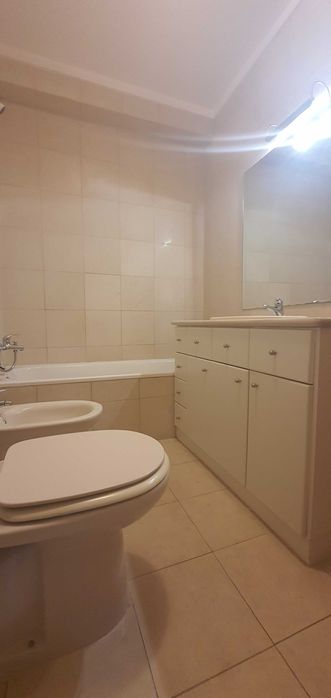 Vende se T2 - S.Félix da Marinha