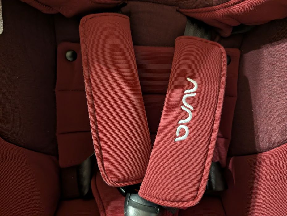 Автокрісло поворотне NUNA в чудовому стані, дуже зручне