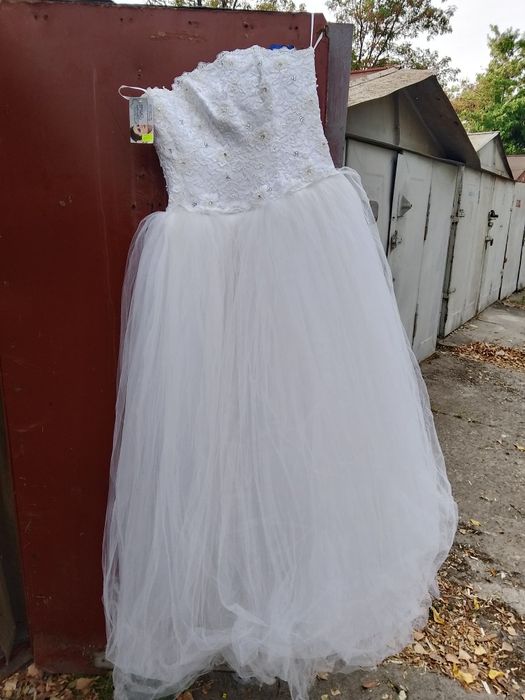 Свадебное платье