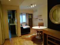 Apartamento T2 Praça  Campo Pequeno c/Elevador Mobilado e Equipado