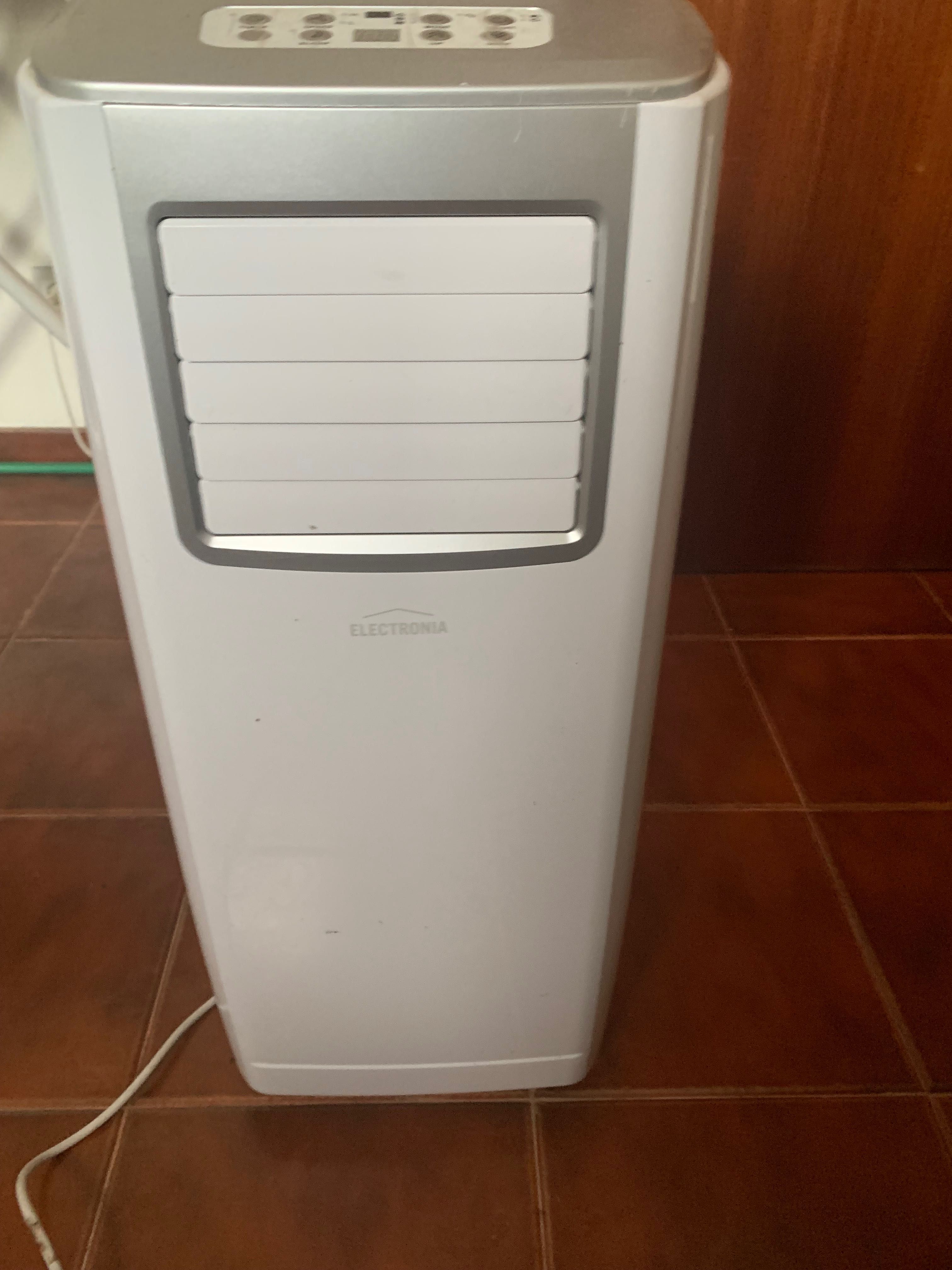 Ar Condicionado usado  como novo