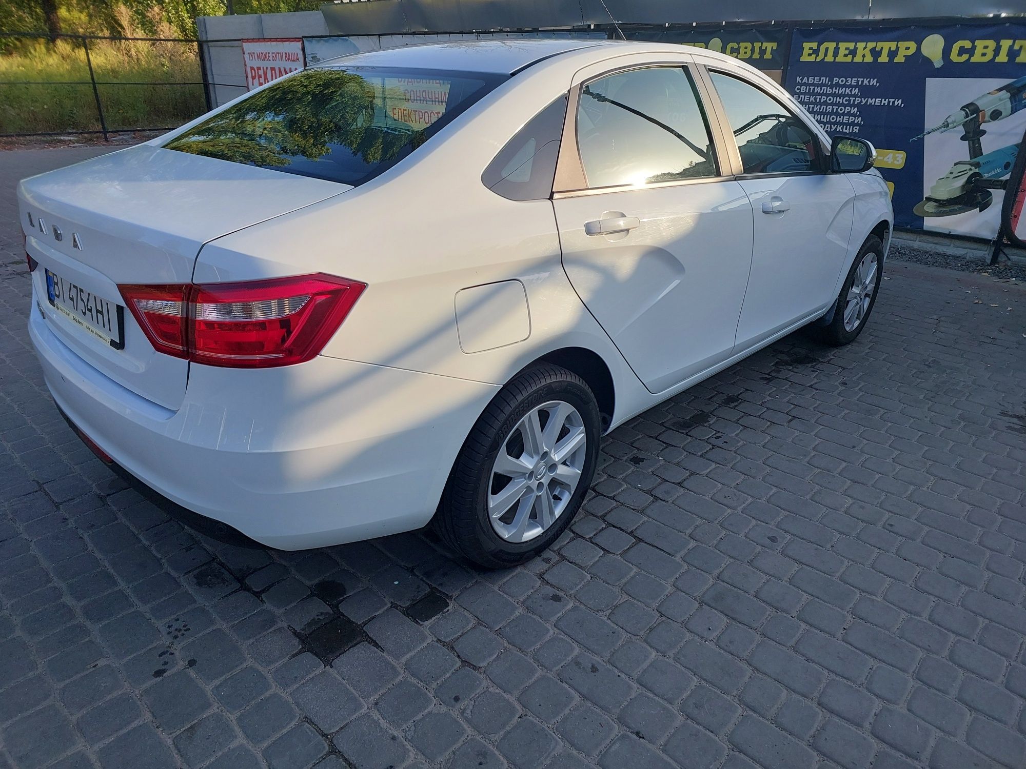 Продам лада веста 2021 року