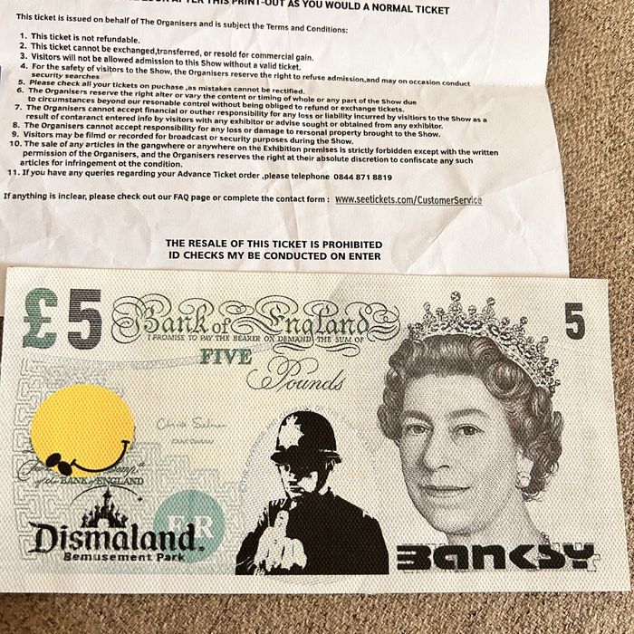 Five Pounds Banksy Dismaland