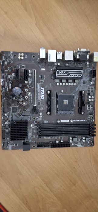 Материнська плата