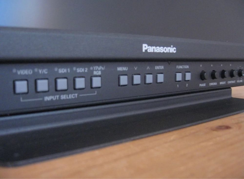 Monitor video HD profissional Panasonic  BT-LH1700WE  hd-sdi