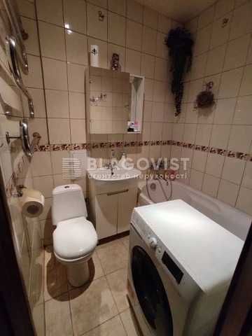 2к.Метро Дорогожичи.Вул.Ольжича,14а