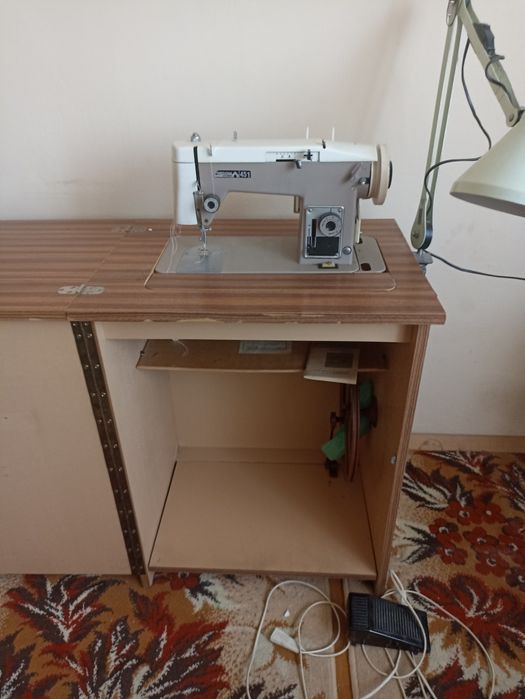 Maszyna do szycia Predom Łucznik