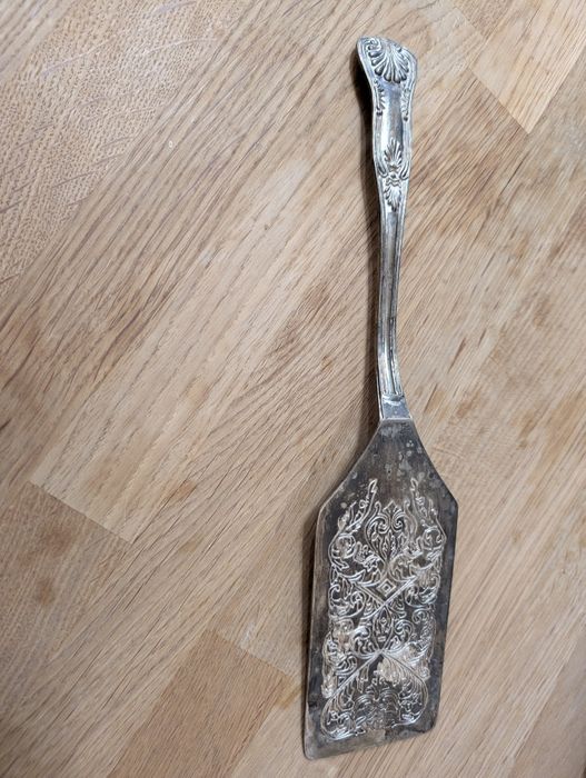 Posrebrzana łopatka do ciasta