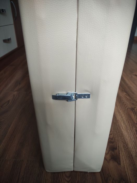 Косметологічний ( масажний) стіл